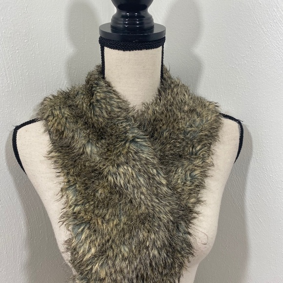 Accessories - RUYI  Faux Fur Wrap/Scarf  Gray/Black Mix.